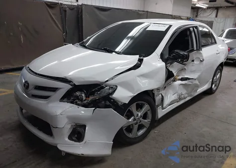 2013 Toyota Corolla S z USA, uszkodzony, nr VIN 5YFBU4EE1DP185387